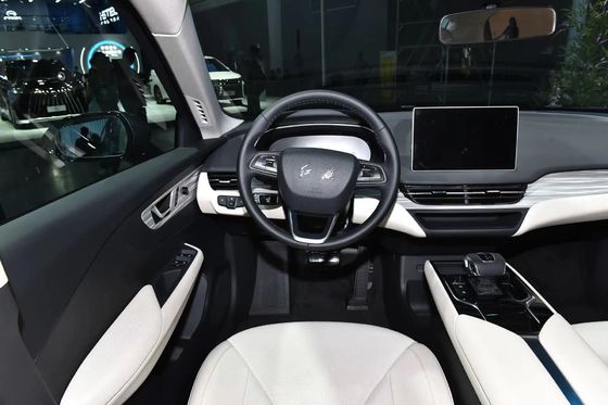 Benzine of elektrische brandstof 2024 Hongqi Eqm5 Auto Zwarte kleur Efficiënte stoelventilatie