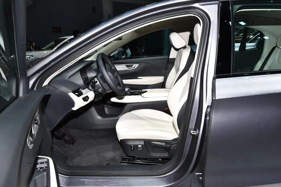 Benzine of elektrische brandstof 2024 Hongqi Eqm5 Auto Zwarte kleur Efficiënte stoelventilatie