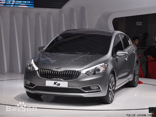 K3 Kia Subcompact Car 4 Door Sedan Met High Resolution Touch Screen