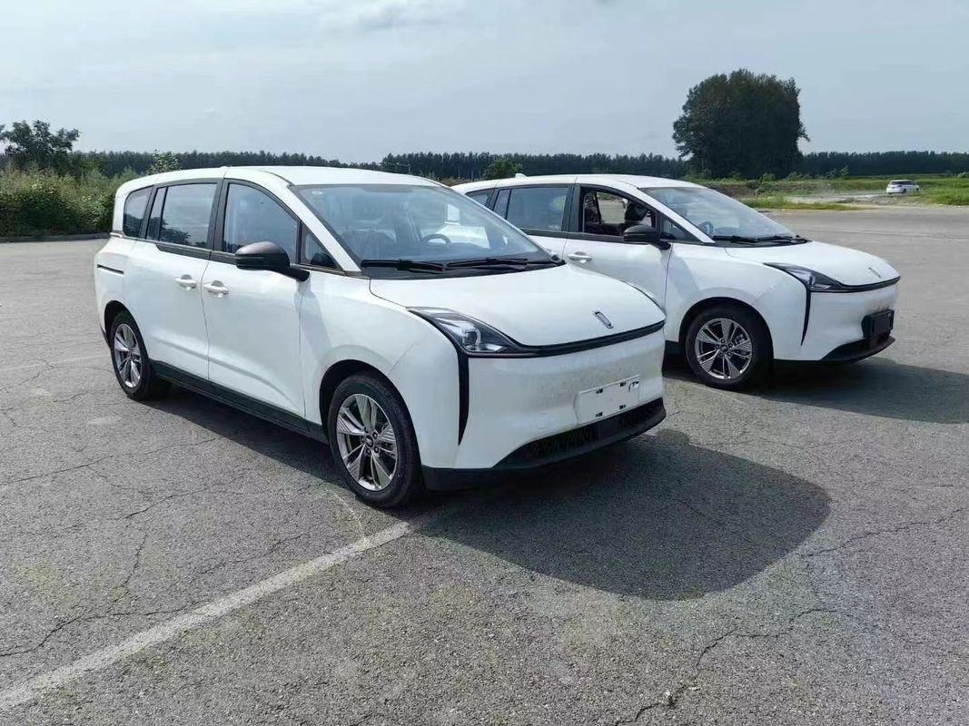 2023 Auto FAW Pentium Nat White Multi Purpose Vehicle Benzinbrandstof of elektrisch
